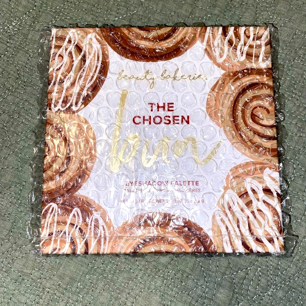 Beauty Bakerie The Chosen Bun Eyeshadow Palette